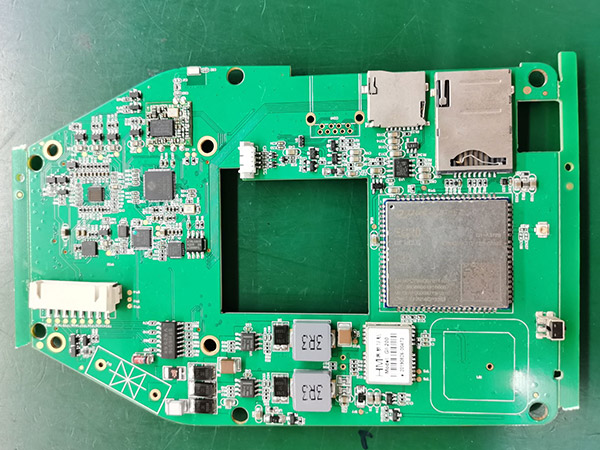 GPS車(chē)載導(dǎo)航貼片加工